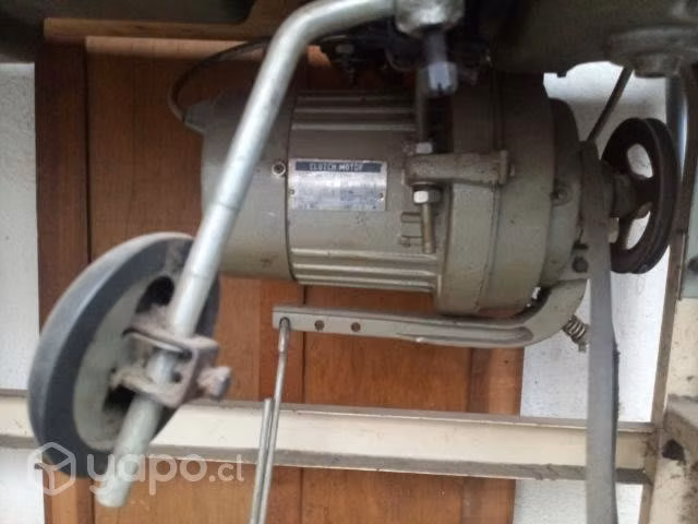 Máquina de coser industrial