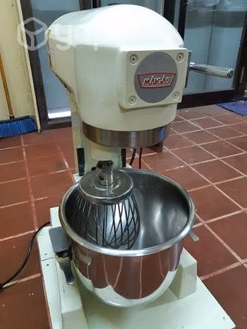 Batidora Maigas 10 lts