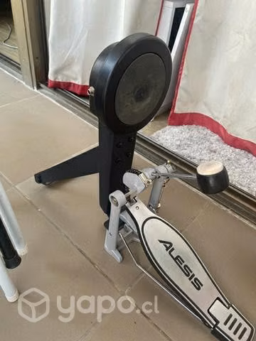 Pedal + bombo alesis - Imagen 2