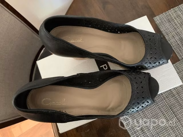 Sandalias negros taco chino