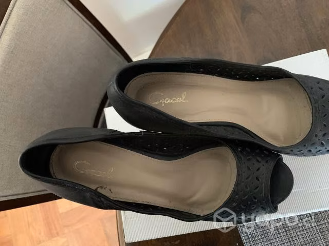Sandalias negros taco chino