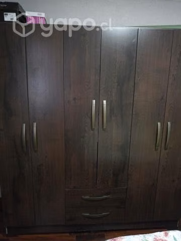 Armario tres puertas