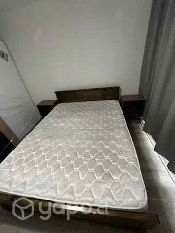 Cama 2 plazas +veladores