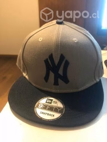 Jockey new york gris NUEVO (precio negociable)