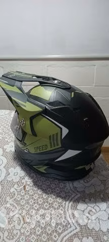 Casco de bicicleta nuevo