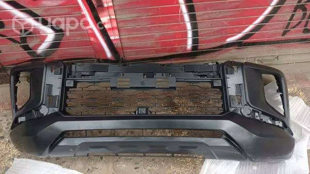 Parachoque Mitsubishi l nuevo