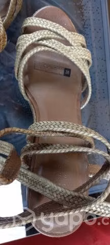 Chalas ,hawaiana y zapatos - Imagen 2
