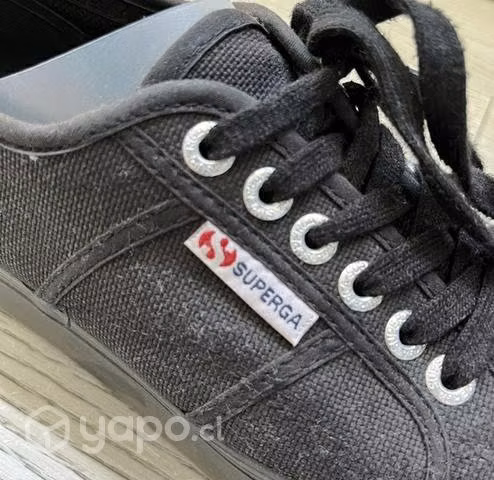Superga negras