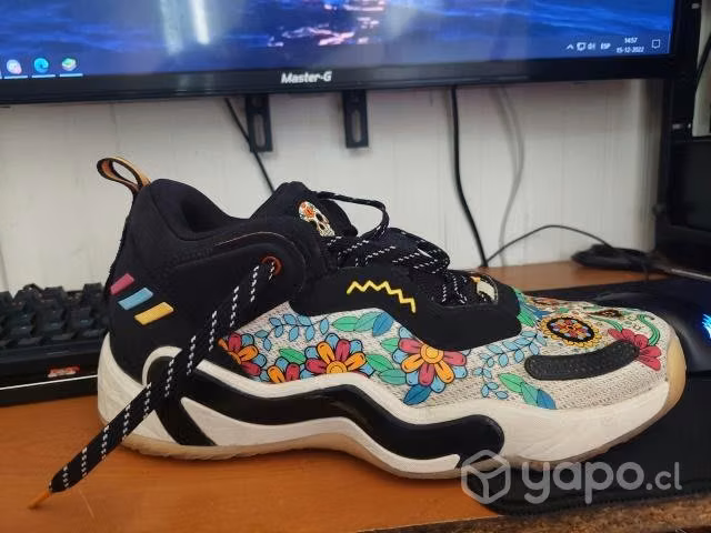 Adidas DON "día de los muertos" 9.5 US