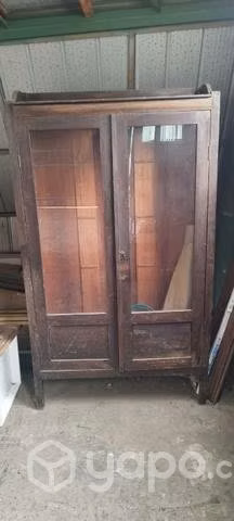 Vitrina de roble