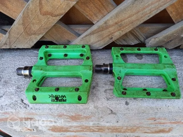 Pedales de plataforma MTB