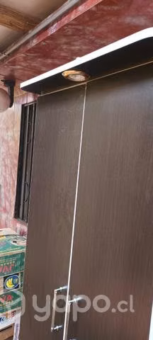 Closet 2 puertas 3 cajones . Reparar 2 cajones
