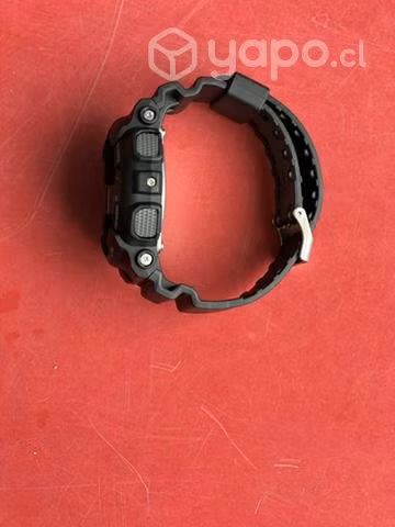 Reloj casio g-shock negro-rojo, nuevo / sin uso.