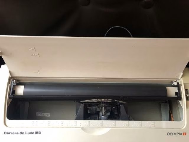 Máquina Escribir Eléctrica Olympia