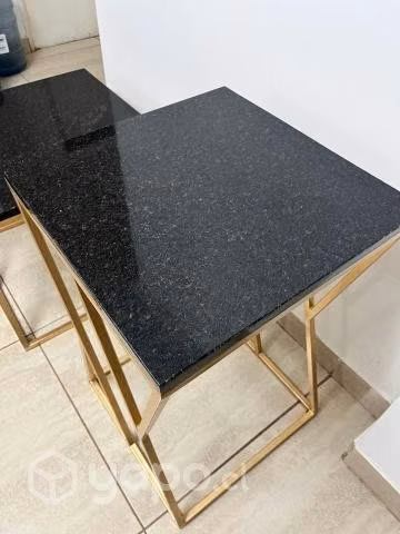 Mesa de centro y lateral cubierta granito