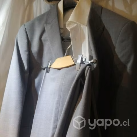 Vestido de Graduación y Traje Formal de Hombre