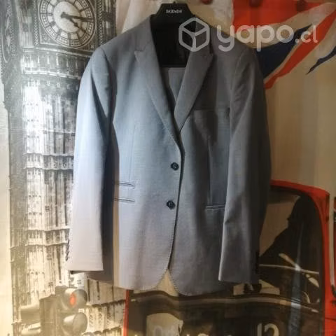 Vestido de Graduación y Traje Formal de Hombre
