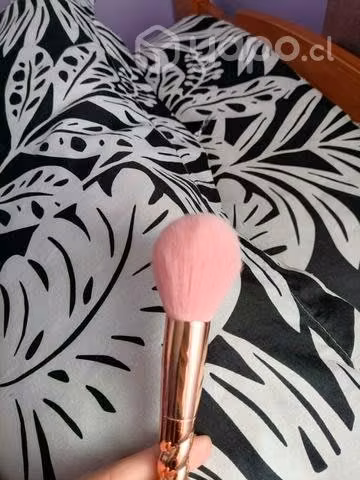 Set de brochas y foreo facial - Imagen 6