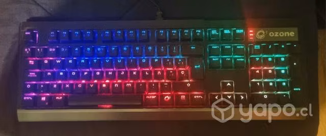 Teclado mecánico RGB impecable - Imagen 3