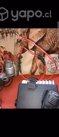 Radio anytone 6666 con antena sirio 5000 parlante