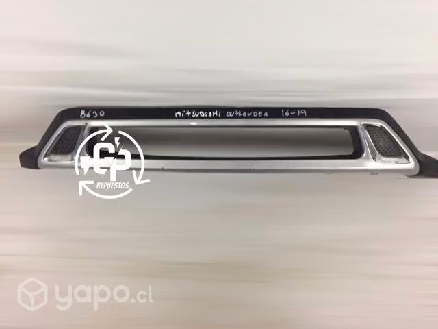 Moldura Delantera Mitsubishi Outlander 2016 2021