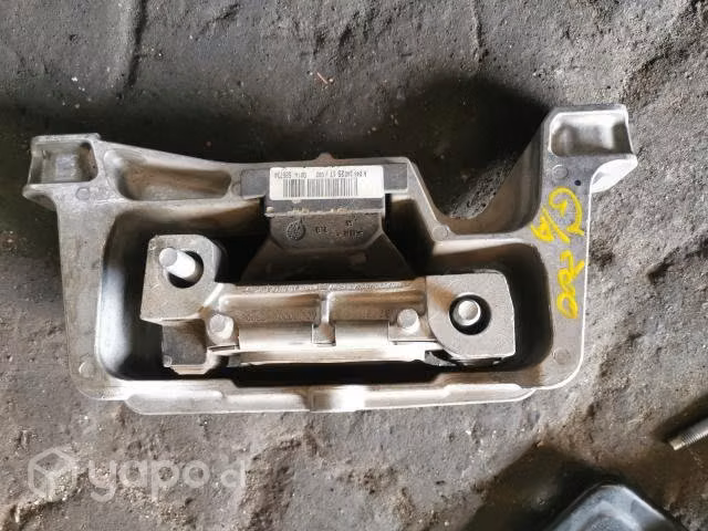 Soporte motor Mercedes A200 Gla Cla 2020