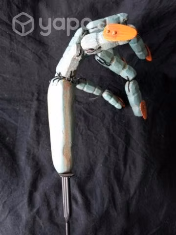Mano Articulada en Madera Coleccionable - Imagen 3