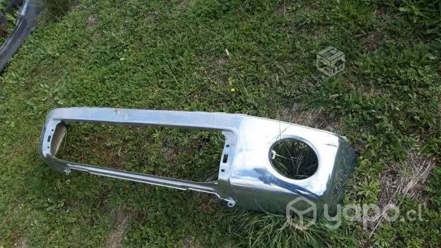 Parachoque delantero original Toyota tundra 2010