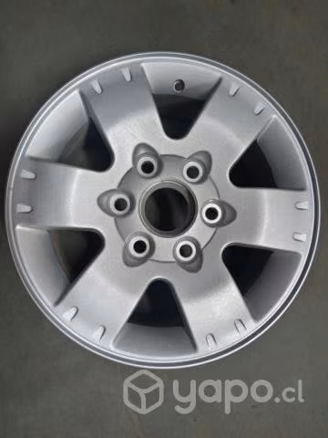 6-69 LLantas L200 - 50 camionetas en desarme