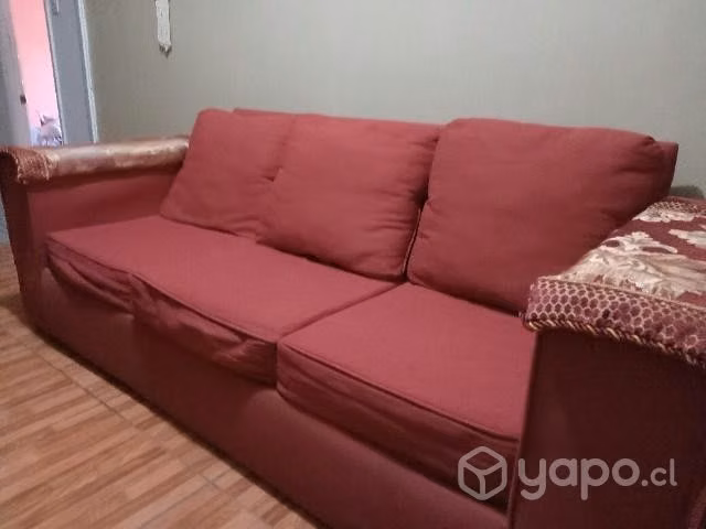 Sofa color rojo, tela, 3 cuerpos.