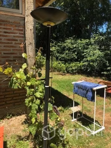 Elegante Lámpara de Pie Impecable