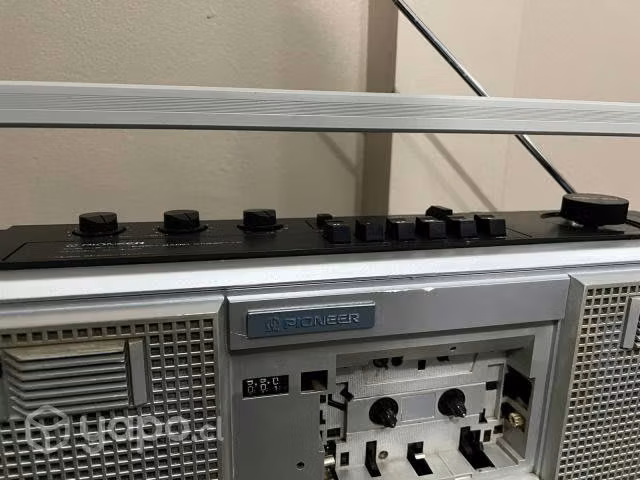Bombox Pioneer sk 303 f