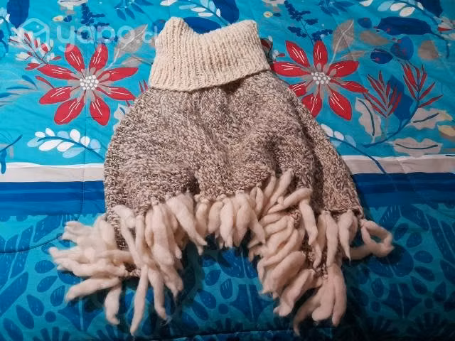 Poncho Tejido con lana de oveja magallanica