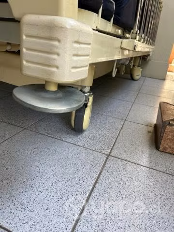 Cama clínica eléctrica - Imagen 4