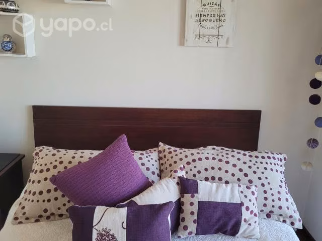 Cama + base + respaldo + 1 velador