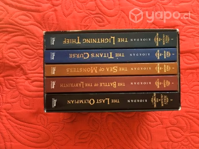 Colección en caja de saga Percy Jackson en inglés