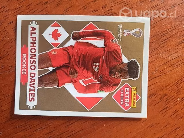 Carta "Extra Sticker" dorada Alphonso Davies