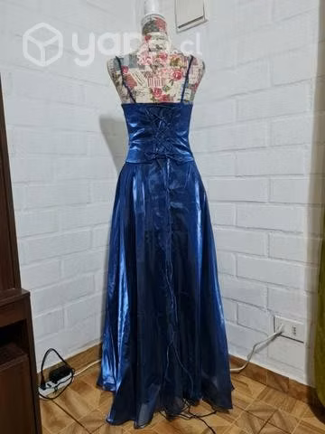 Top y falda; varios colores disponibles