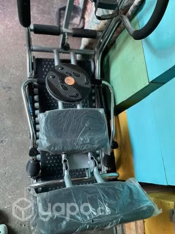 Máquina de ejercicios multifuncional