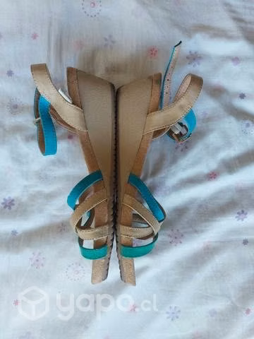 Sandalias, chalas, tacos - Imagen 2