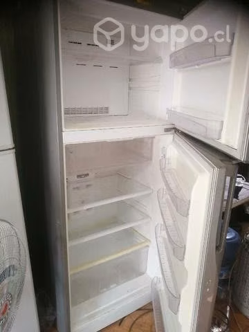 Refrigerador fensa usado como nuevo