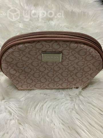 Cosmetiquero marca guess - Imagen 2