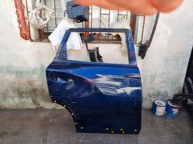 Puerta trasera derecha ssangyong rexton 18-22