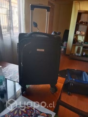 Maleta 10kilos prácticamente nueva
