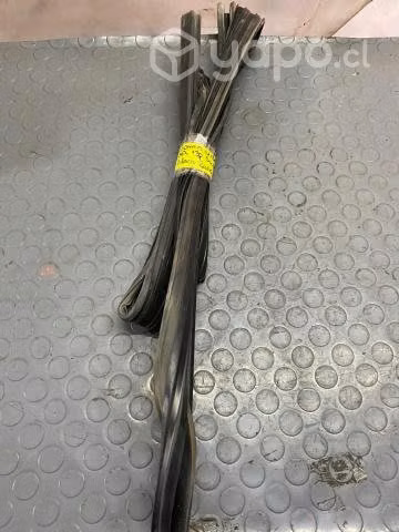 Goma vidrio puerta delantera izquierda Suzuki Gran