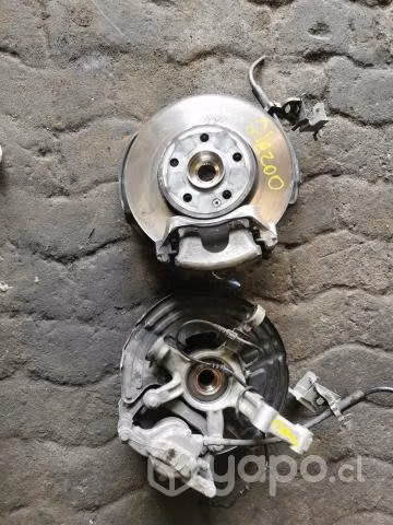 Muñon con masa mercedes gla200 2020