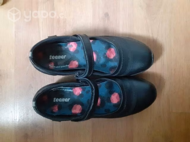 Falda y zapatos