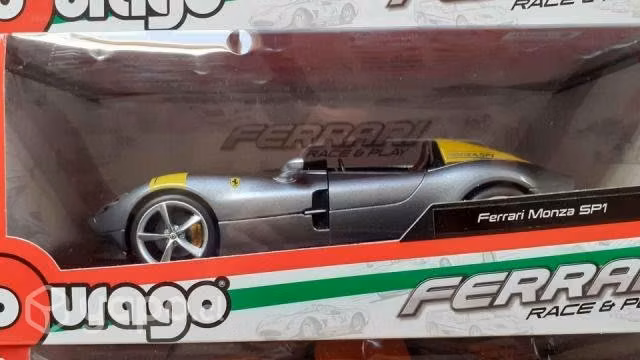 modelo escala 1/18 ferrari