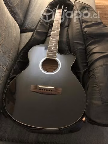 Guitarra Electroacústica Freeman con funda - Imagen 2