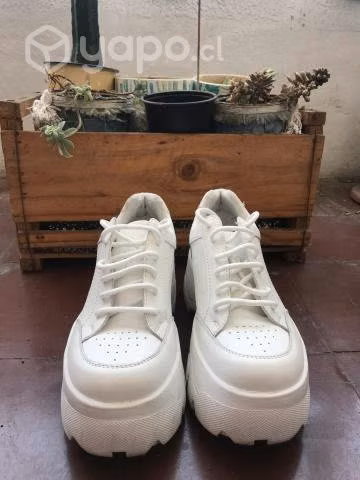 Zapatillas de vestir para mujer. Poco uso - Imagen 4